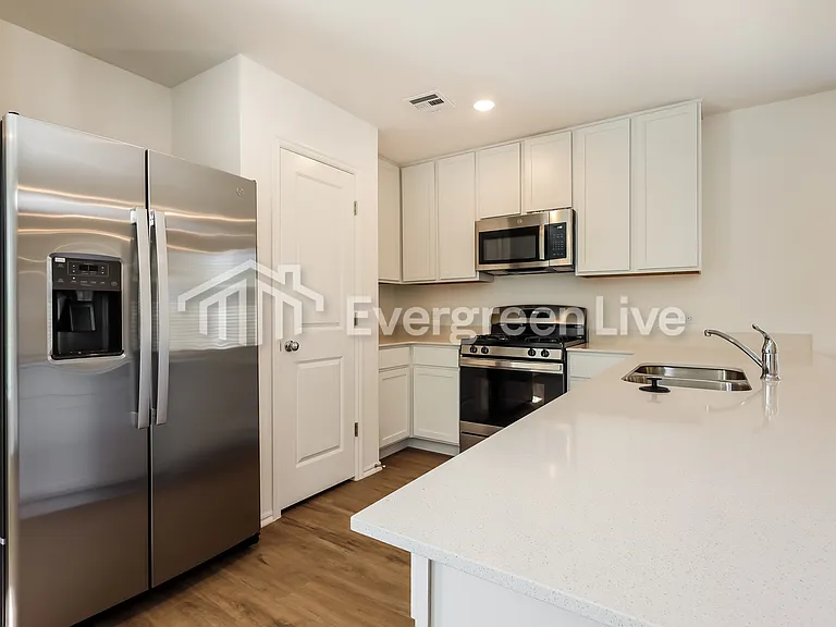 11628 SW 38th St — Photo 7