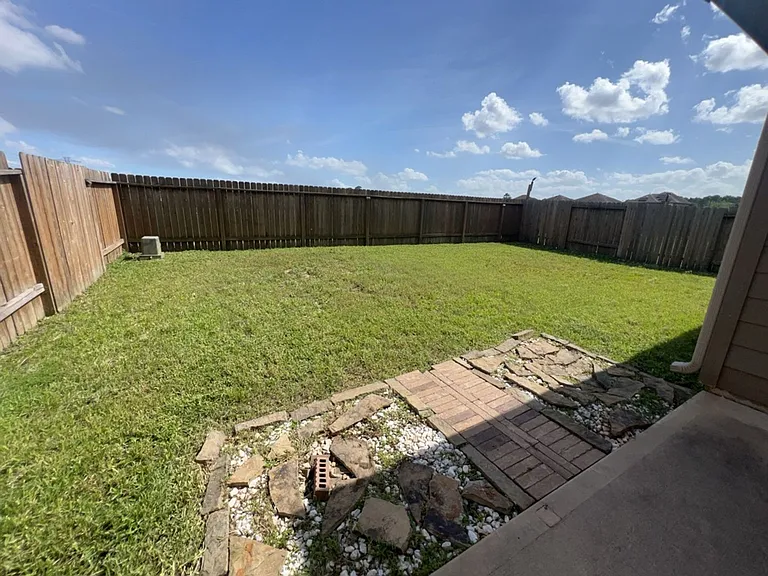 3238 Elisa Springs Ln — Photo 21