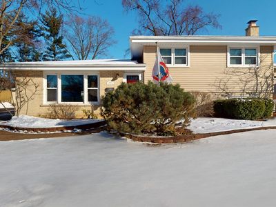 6033 Brookbank Rd, Downers Grove, IL, 60516