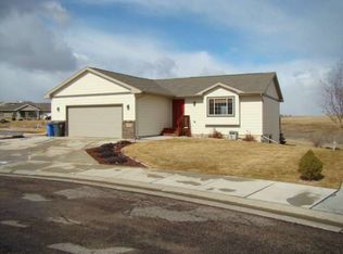 4003 Grapevine Ln, Rapid City, SD 57703
