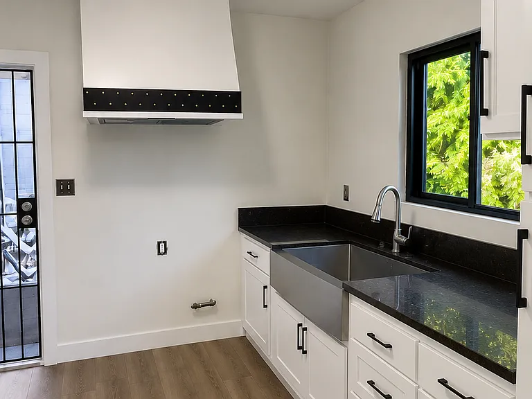 1022 Geraghty Ave #1022A — Photo 1