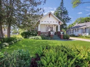 803 Grant St, Charlevoix, MI 49720