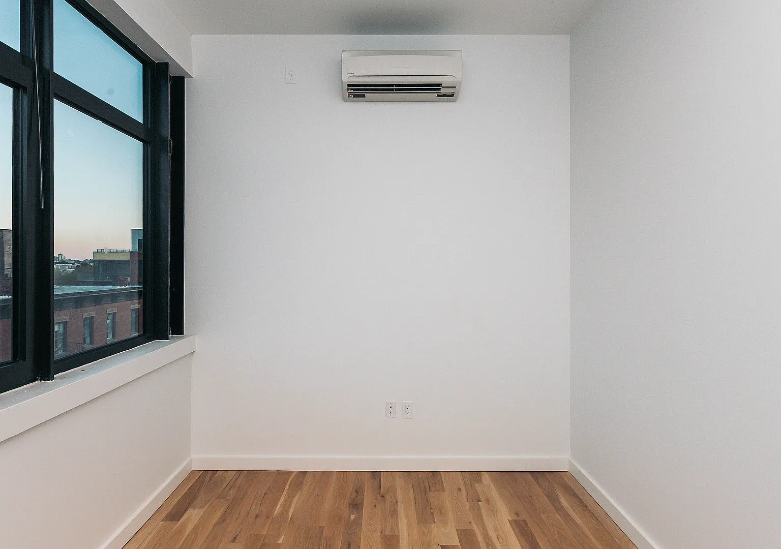 44 Kent Street — Photo 3