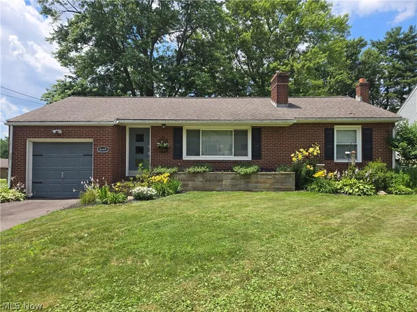 4649 Roosevelt Ave NE, Canton, OH 44705