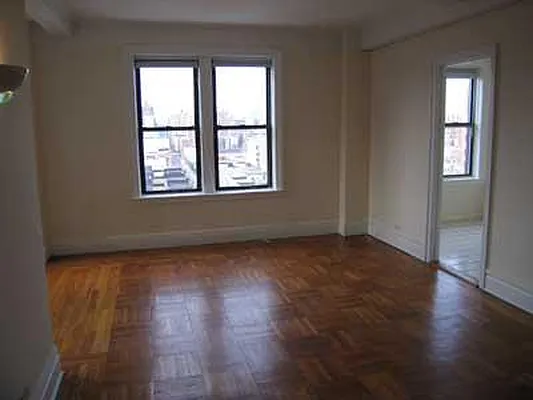 Rented by Buchbinder & Warren | media 27