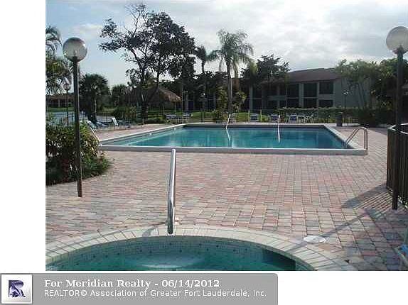 2nd image of 201 Lake Pointe Dr APT 206