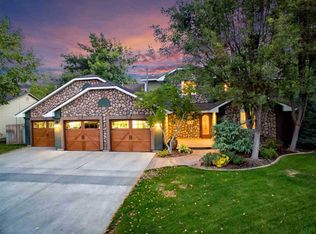6038 W Plantation Ln, Garden City, ID 83703