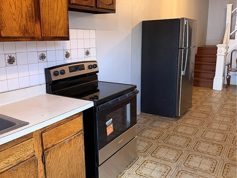 177 W Tilghman St — Photo 14