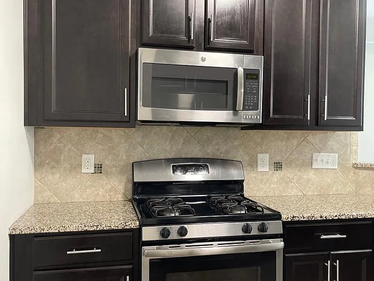 235 Cypress Hill Ln — Photo 7
