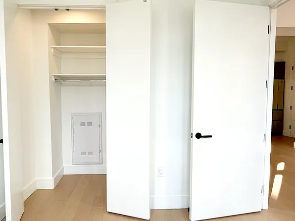 107 South 6th Street image 7 of 20