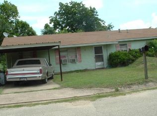 718 Dyer St, Rockdale, TX 76567