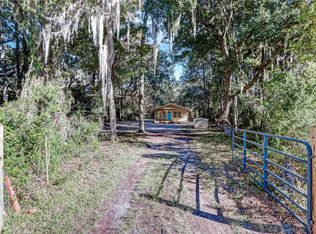 5479 Horse Stamp Church Rd, Waverly, GA 31565