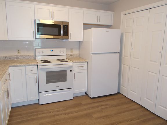 2nd image of 918 Rachels Pl
