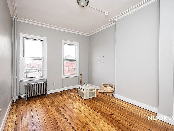 4th image of 249 Montrose Ave #3L