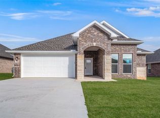 1100 Ari Ave, Centerton, AR 72719