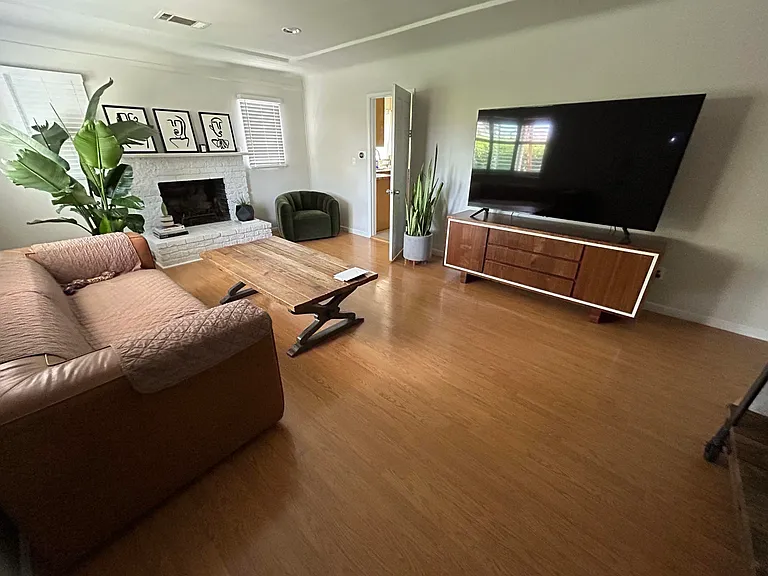 2335 Linden Ave — Photo 6
