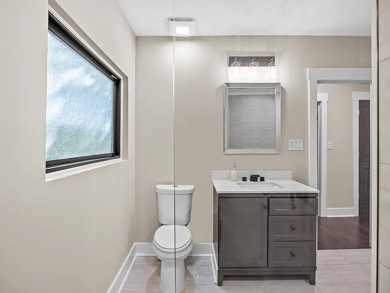 1306 E Gonzalez St #B — Photo 14