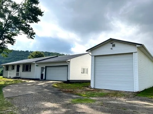 164 Tomahawk Dr, Gnadenhutten, OH 44629