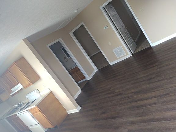 4th image of 1520 E Main St #2