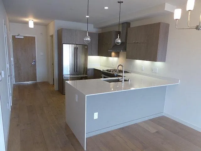 2652 Harrison St #303 — Photo 4