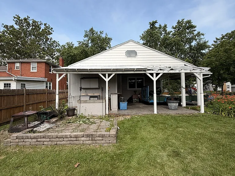 205 E Morningside Ave — Photo 24