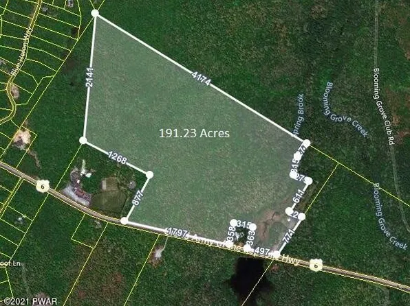 112 Swamp Brook Path, Hawley, PA 18428