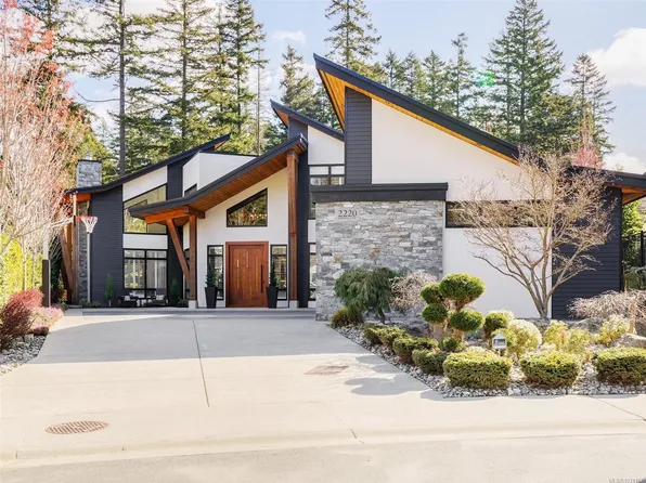 2220 Riviera Pl, Langford, BC V9B 0Y5