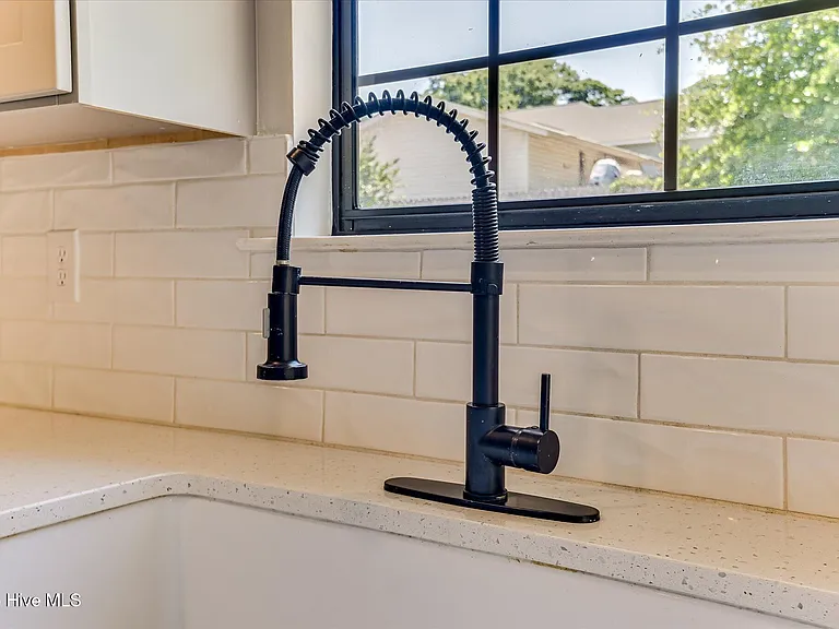 139 Crawford Dr — Photo 15