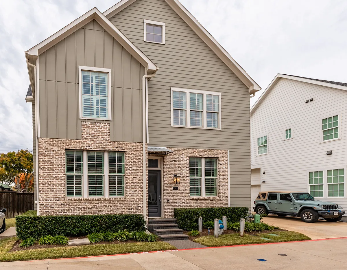 Building Photo - 1701 Millsap Ln