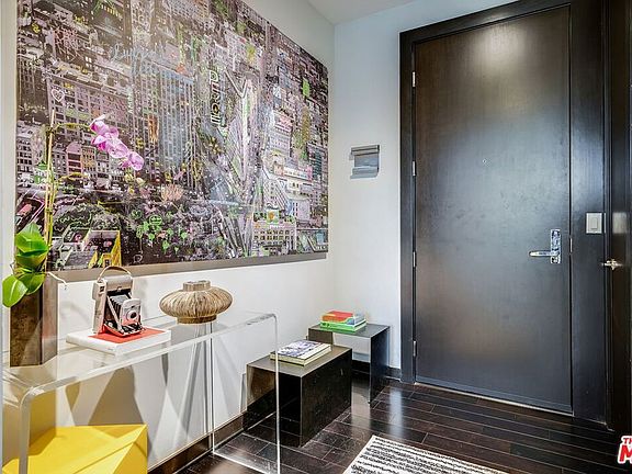 4th image of 655 S Hope Street #1203