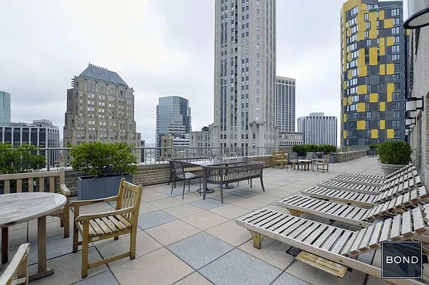 Rented by Bond New York | media 7