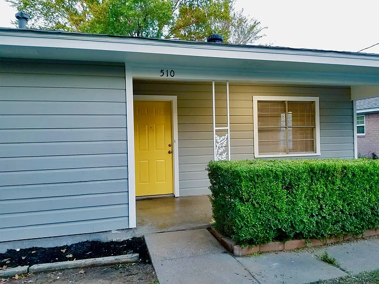 510 Gilbert Rd — Photo 2