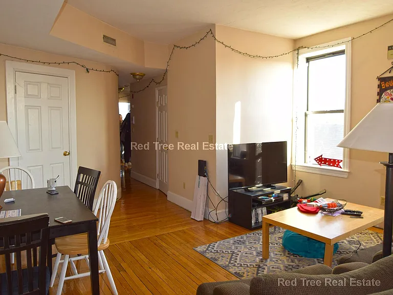 17 Highgate St #9 — Photo 4
