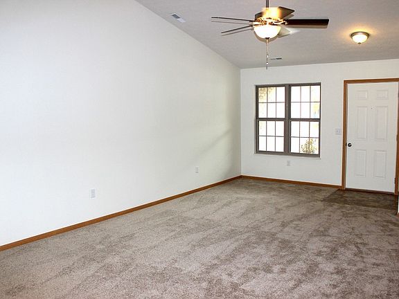 4th image of 2206 Shamrock Ln #2206B