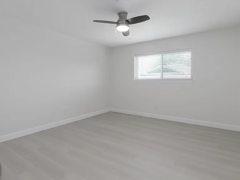 1007 Cedar St — Photo 10