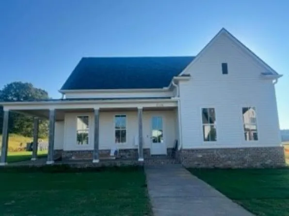 2130 Greenbrier Lakes Blvd N, Piperton, TN 38017