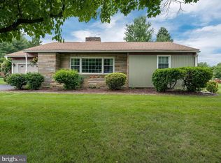 16713 Hampton Rd, Williamsport, MD 21795