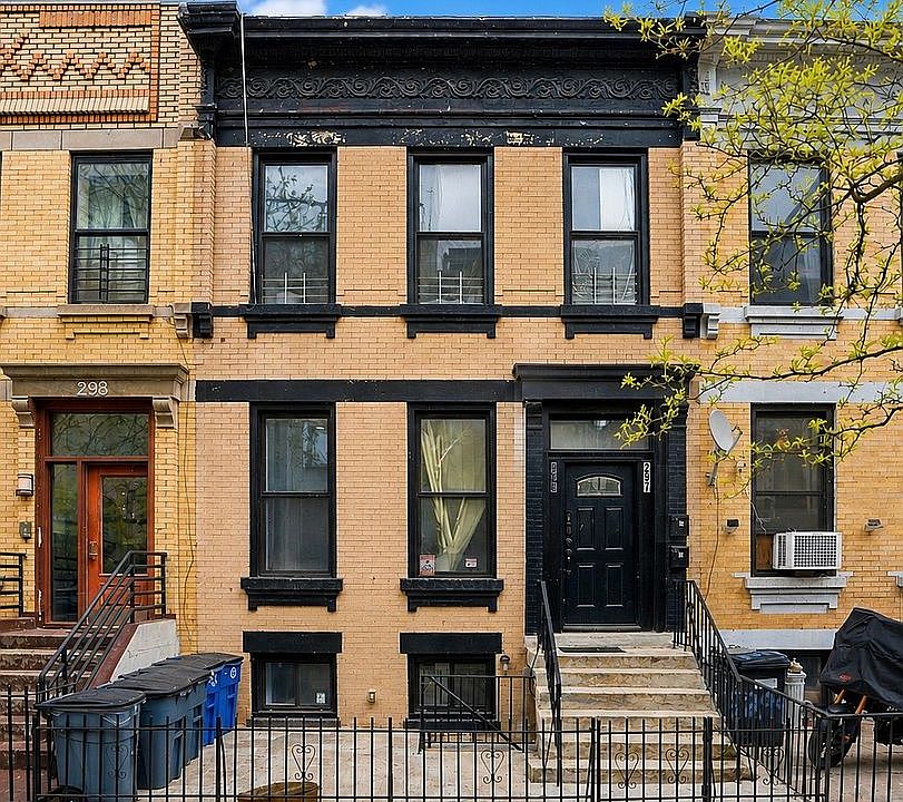 1st image of 297 Hinsdale St