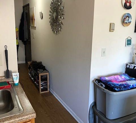 5th image of 3912 Minnehaha Ave #20