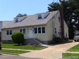 308 Lucille Ave #2, Elmont, NY 11003