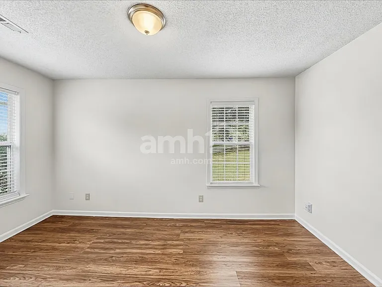 4902 Hunters Blf — Photo 13