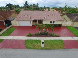 13590 SW 40th Ln, Miami, FL 33175