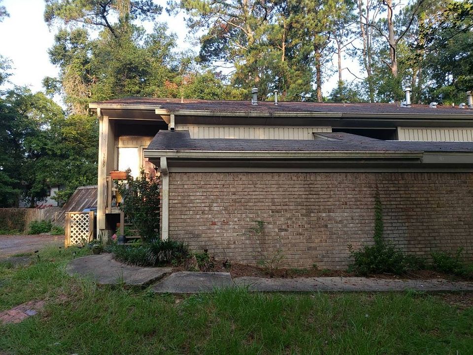 1st image of 3739A Donovan Dr