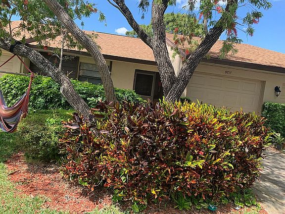 3rd image of 9711 Lake Seminole Dr E