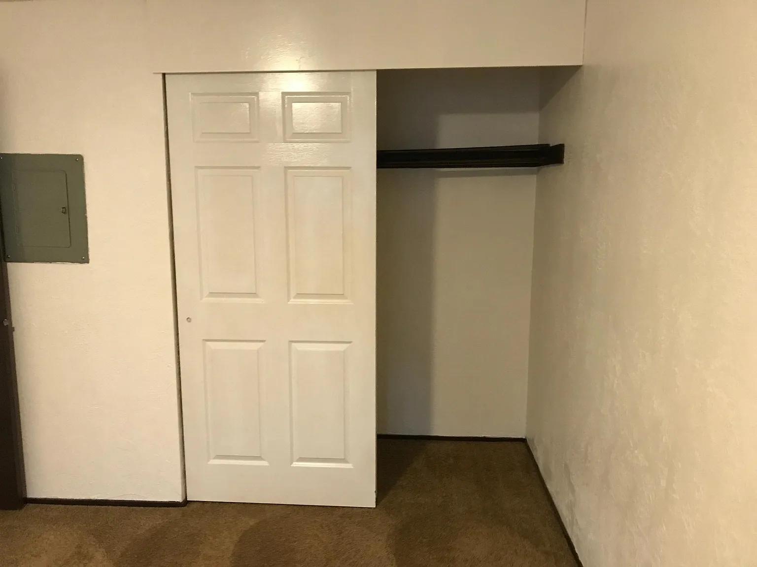 Woodland Park Apartments — Photo 2