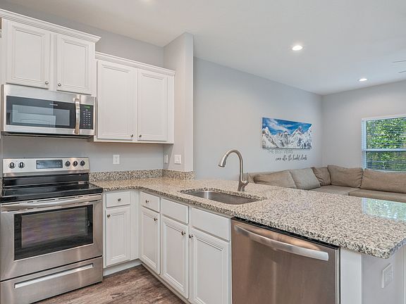 Kitchen/Living Room