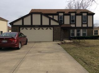 1610 Jasper Dr, Wheaton, IL 60189