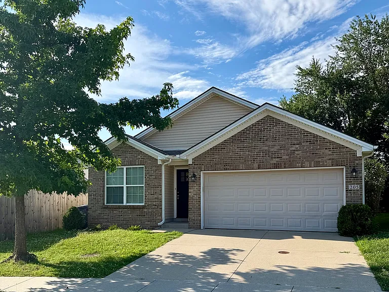 205 Shell Ct — Photo 1