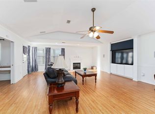 606 Packer Ct, Webster, TX 77598