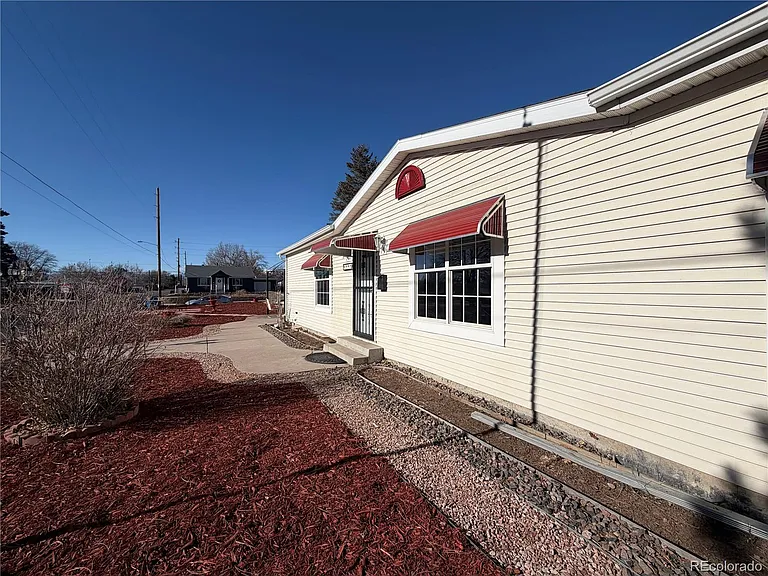 4095 W Arizona Ave — Photo 27